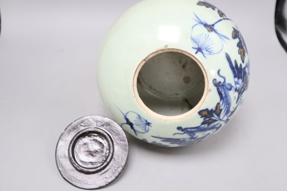 A 19th century Chinese blue and white jar and cover, overall height 23.5cm